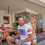 Отель Familotel Amiamo 4*