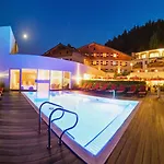 Familotel Amiamo Отель
