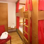 Familotel Amiamo Отель Целль-ам-Зе