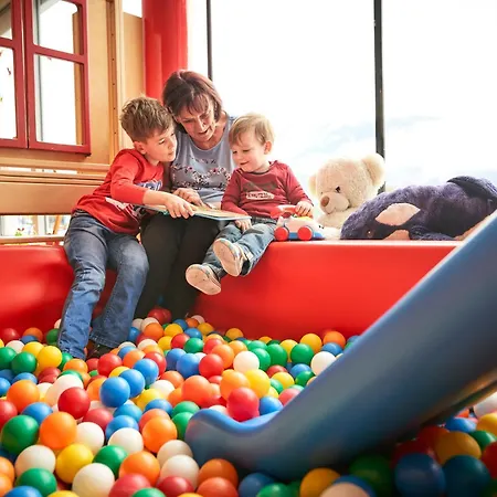 Familotel Amiamo Τσελ αμ Ζέε