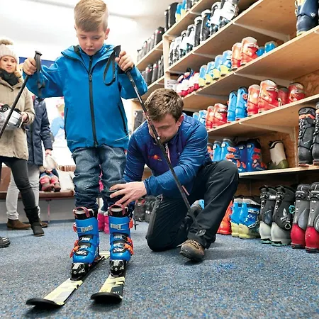 فاميلوتيل أميامو 4*