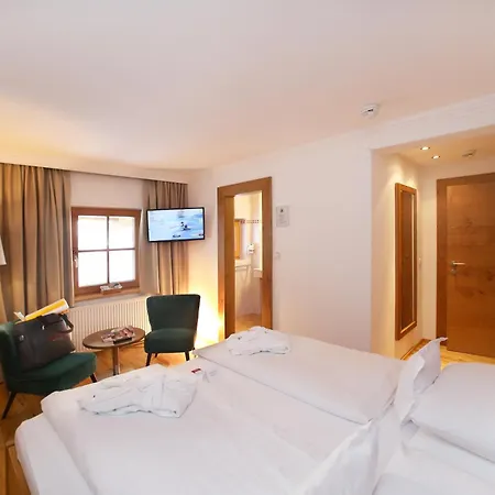 Familotel Amiamo Целль-ам-Зе