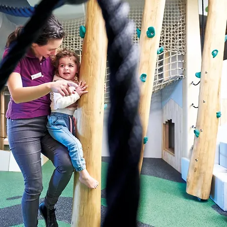 فاميلوتيل أميامو 4*