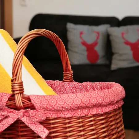 فاميلوتيل أميامو زيل أم سي