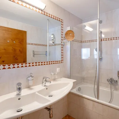 Отель Familotel Amiamo