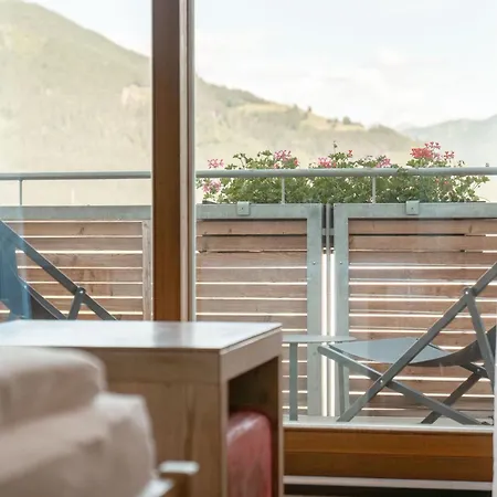 Familotel Amiamo Целль-ам-Зе